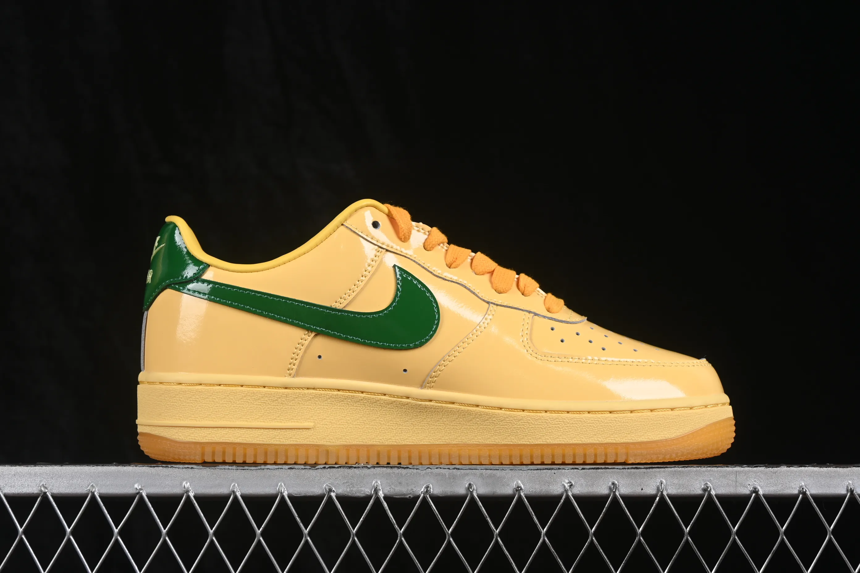 All categories Nk Air Force 1 Air Force series Nk Air Force 1 Low Air Force low-top C version Nike Air Force 1'07 Low "Topaz Gold" Topaz Air Force 1 low-top casual sneakers IO4489-700